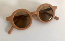 Load image into Gallery viewer, Sustainable kids sunglasses