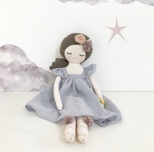 Dreamy doll Tala