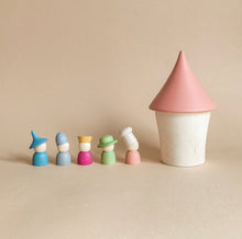 Load image into Gallery viewer, Handmade small finger theater the kingdom 6pcs