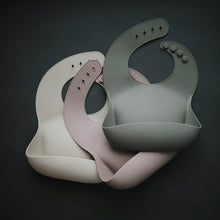 Load image into Gallery viewer, Silicone baby bib - white letters