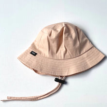Load image into Gallery viewer, Fini. bucket hat - light pink