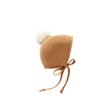 Load image into Gallery viewer, Briar wool pom bonnet - saddle pom