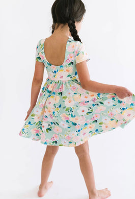 Classic twirl in watercolor floral