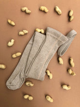 Load image into Gallery viewer, Peanut blend footed tights