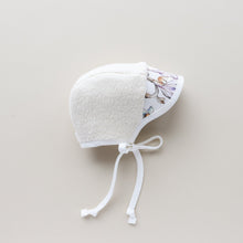 Load image into Gallery viewer, Brimmed songbird bonnet - Sherpa lined
